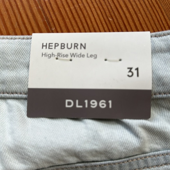 Brand new DL1961 “Hepburn” wide-led high-rise jeans in “Palermo” - Picture 13 of 13